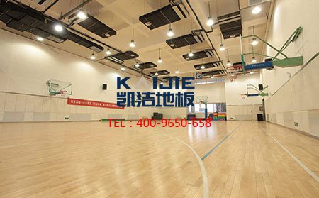 籃球?qū)官悎錾希小安恋馗纭保采俨涣诉\動木地板！-運動木地板