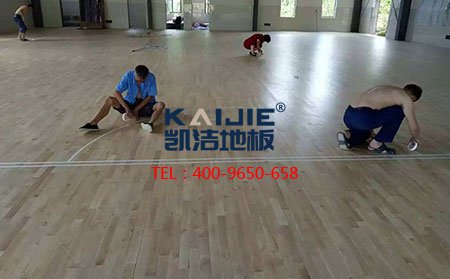 專用體育運(yùn)動(dòng)木地板刷漆步驟及工藝特點(diǎn)-運(yùn)動(dòng)木地板