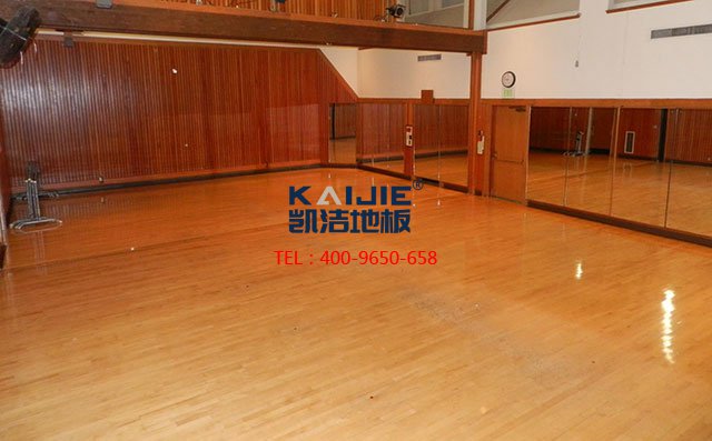 凱潔舞臺木地板有什么優點？-舞臺木地板廠家