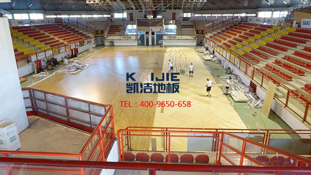 如何避免運(yùn)動(dòng)木地板色差——?jiǎng)P潔地板