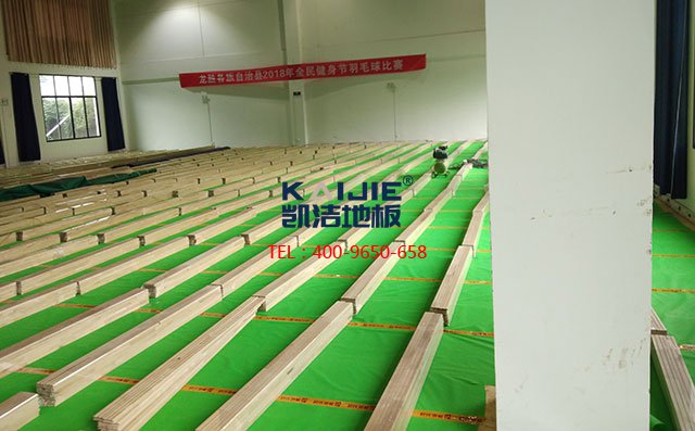 如何保養運動木地板才能延長它的使用壽命？運動木地板的日常保養——凱潔地板
