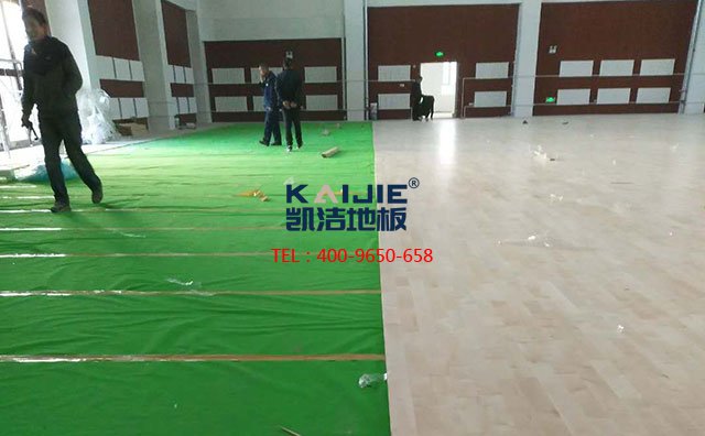 籃球館木地板為什么會變色？怎么預防籃球木地板變色？——凱潔地板