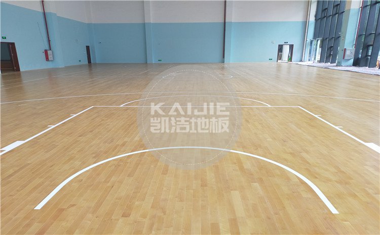 廣東佛山南海區(qū)綠電能源有限公司體育館木地板項目案例-凱潔籃球地板